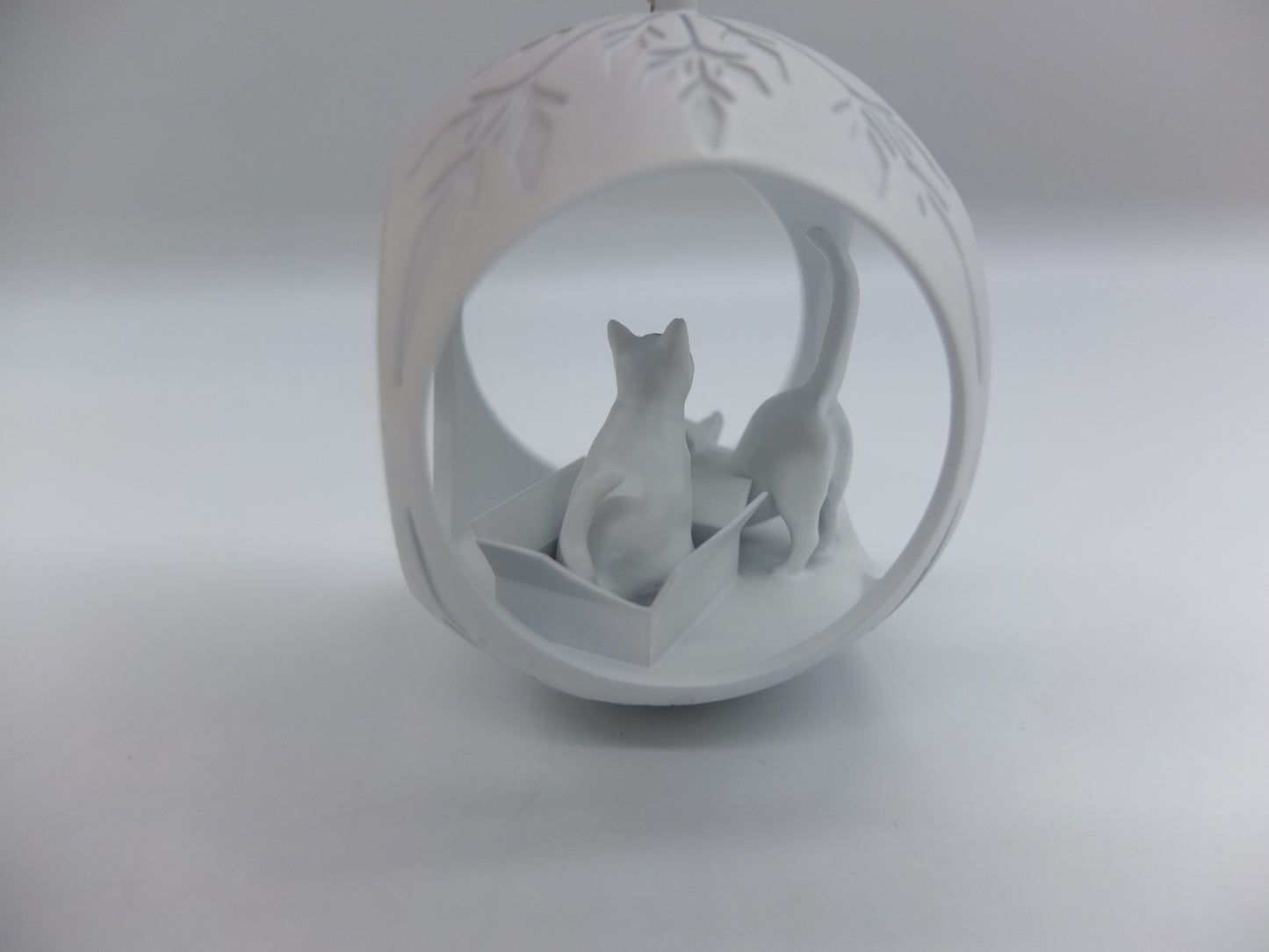 Christbaumkugel Katze Karton beschädigt SALE