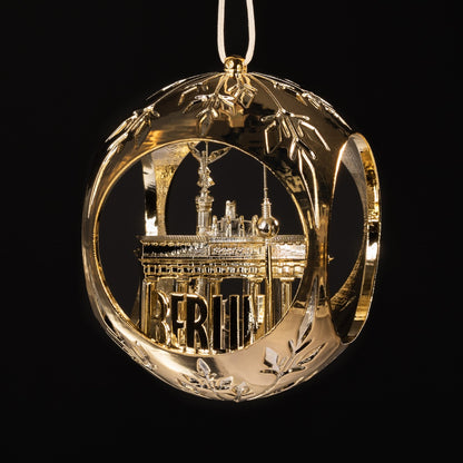 Christmas tree bauble railway shine