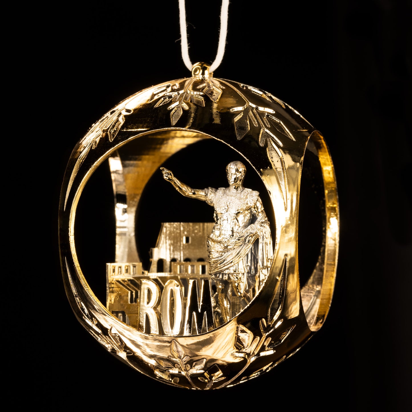 Christmas tree bauble railway shine